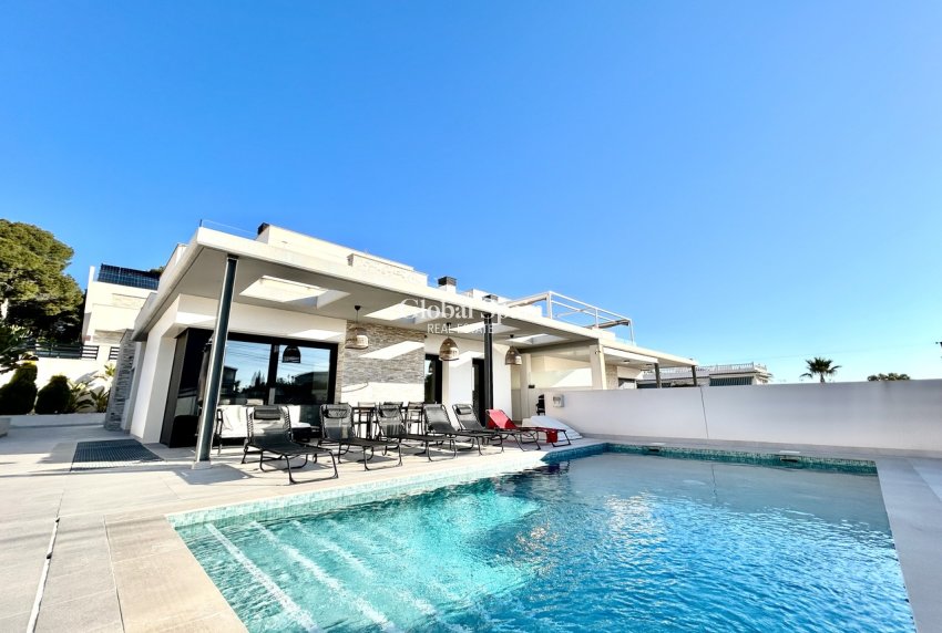 Resale - VILLA -
LOS BALCONES - LOS ALTOS - Costa Blanca