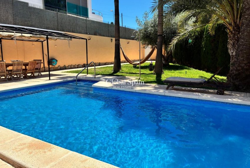 Resale - VILLA -
LOS BALCONES - LOS ALTOS - Costa Blanca