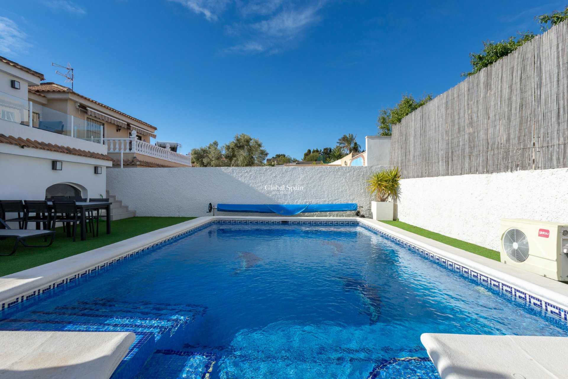 Resale - VILLA -
LOS BALCONES - LOS ALTOS - Costa Blanca