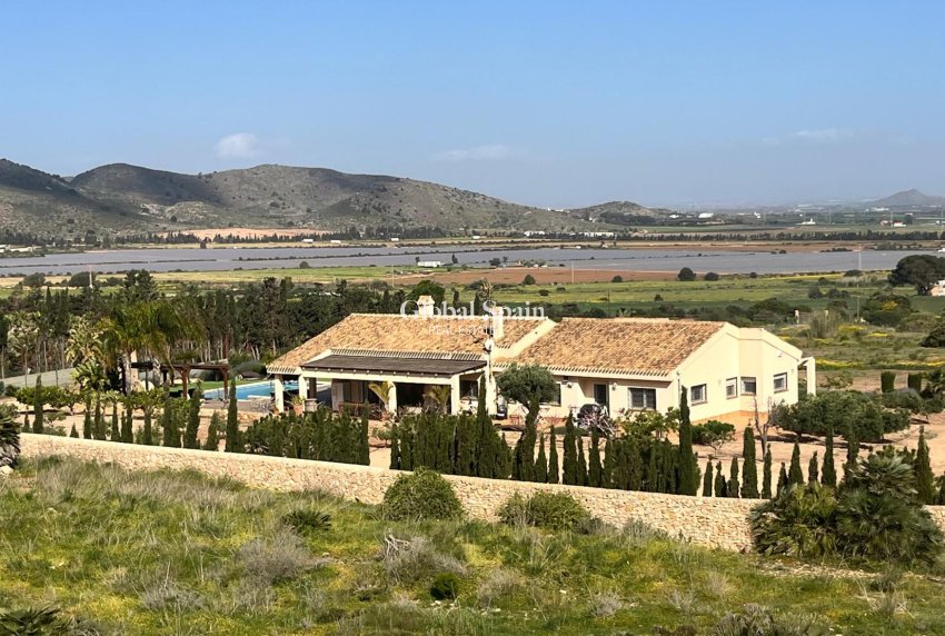 Resale - VILLA -
LOS BELONES - Inland