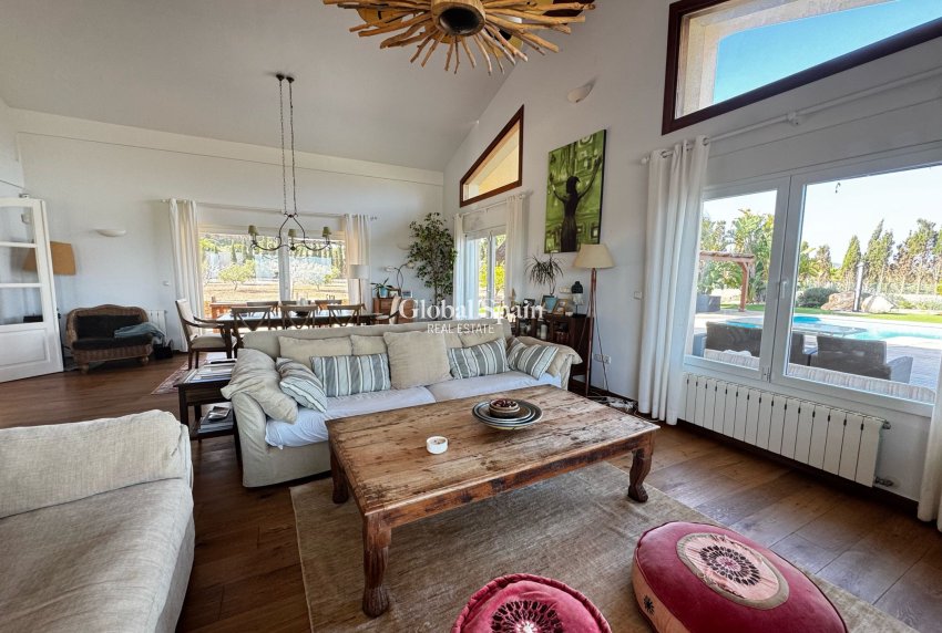 Resale - VILLA -
LOS BELONES - Inland