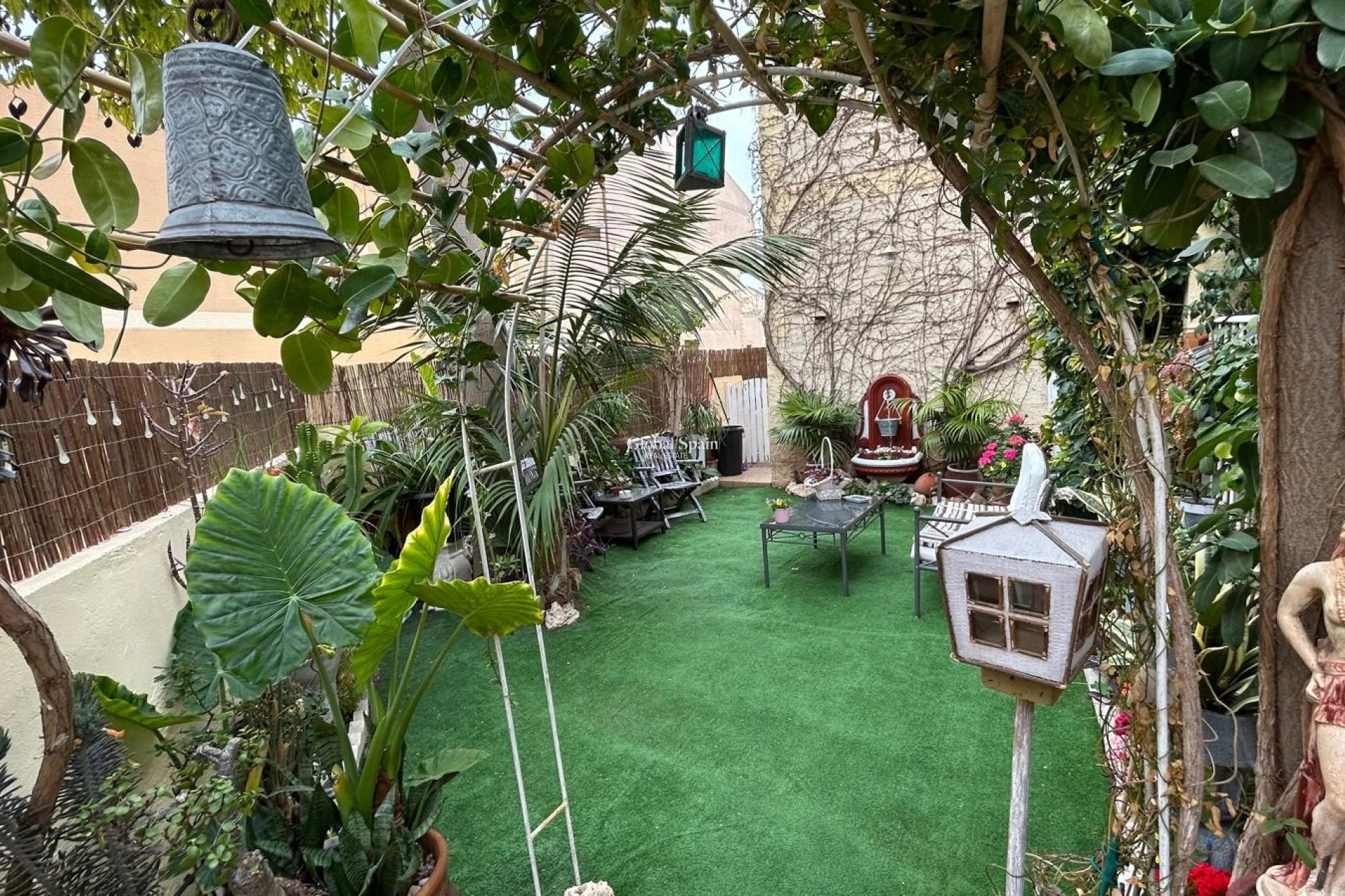 Resale - VILLA -
LOS MONTESINOS - Costa Blanca