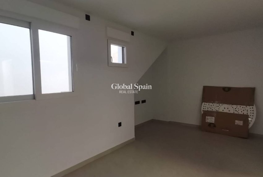 Resale - VILLA -
LOS MONTESINOS - Costa Blanca