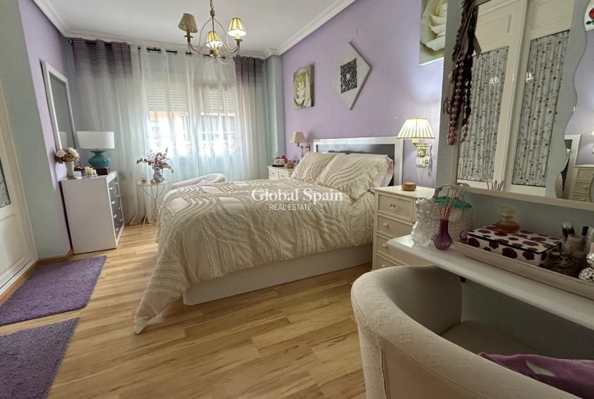 Resale - VILLA -
LOS MONTESINOS - Costa Blanca