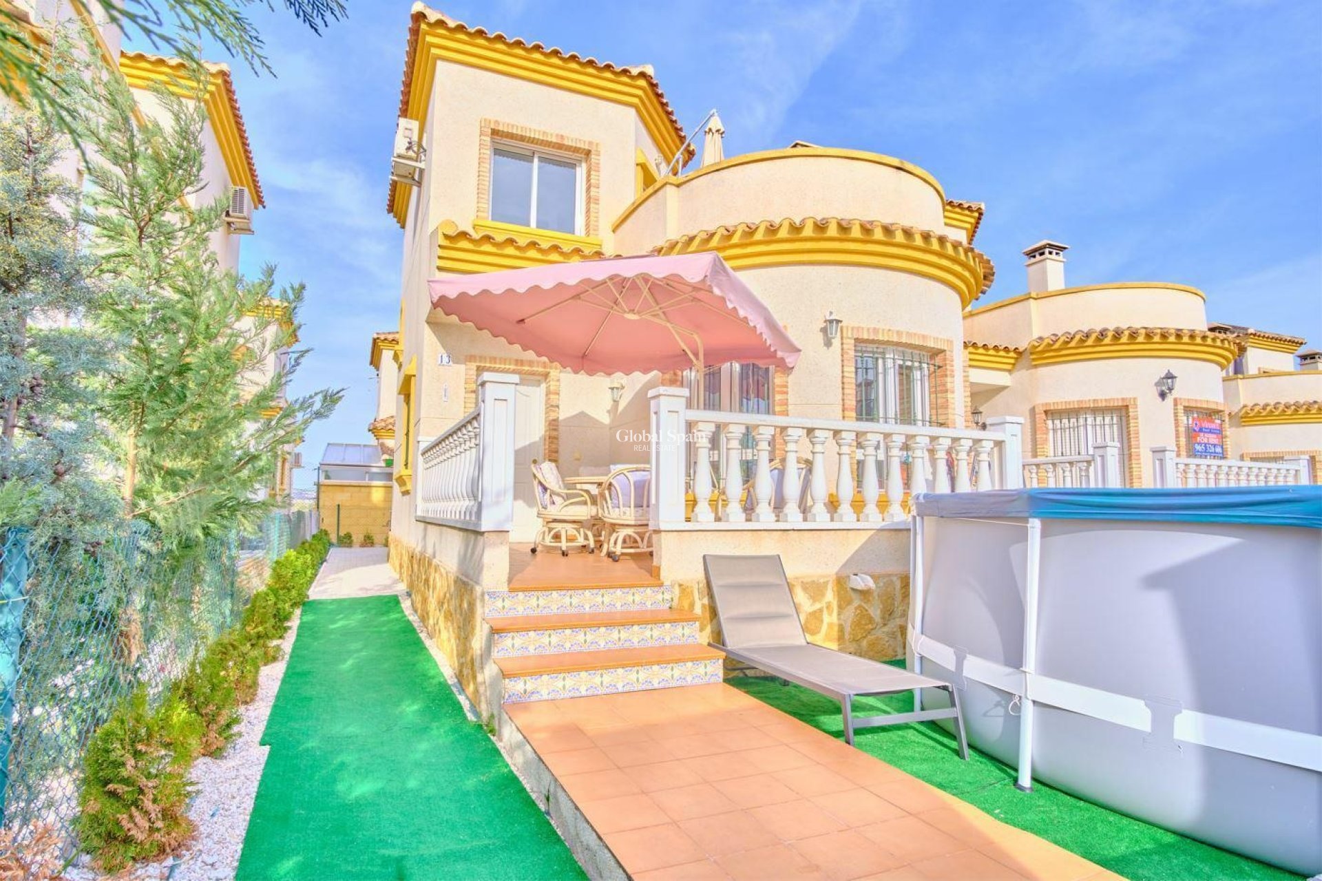 Resale - VILLA -
LOS MONTESINOS - Costa Blanca