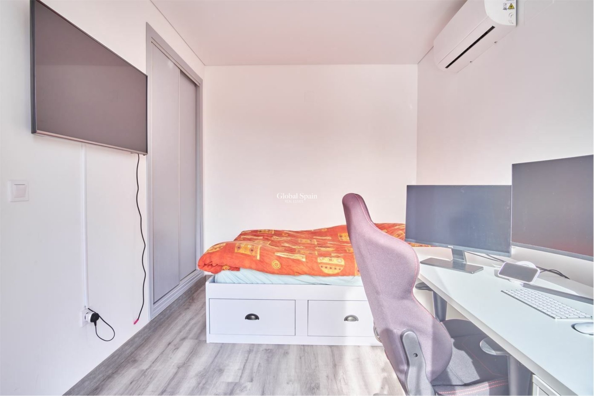 Resale - VILLA -
LOS MONTESINOS - Costa Blanca