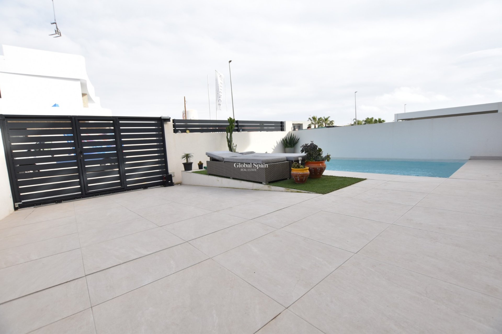 Resale - VILLA -
LOS MONTESINOS - Costa Blanca