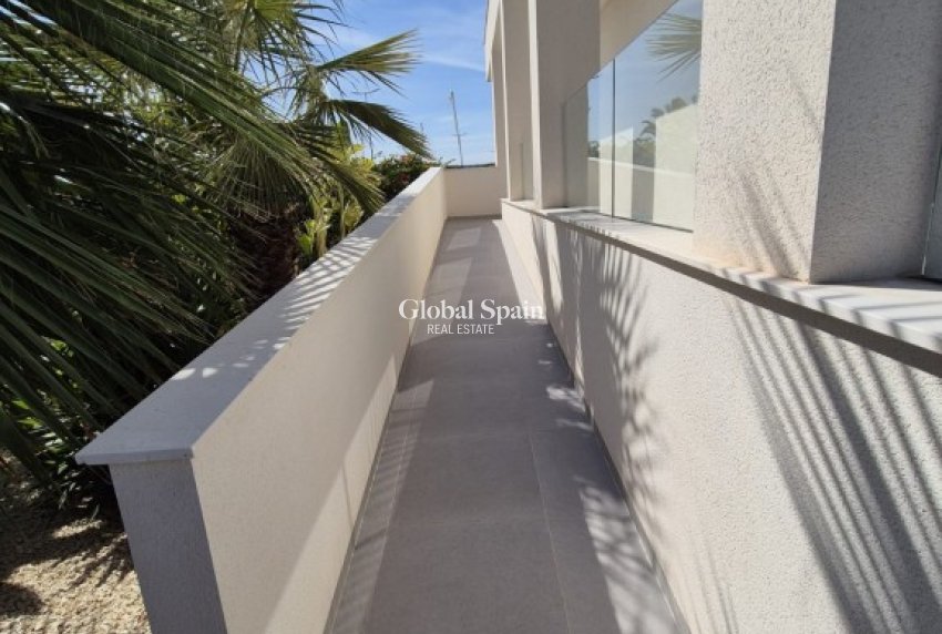 Resale - VILLA -
LOS MONTESINOS - Costa Blanca