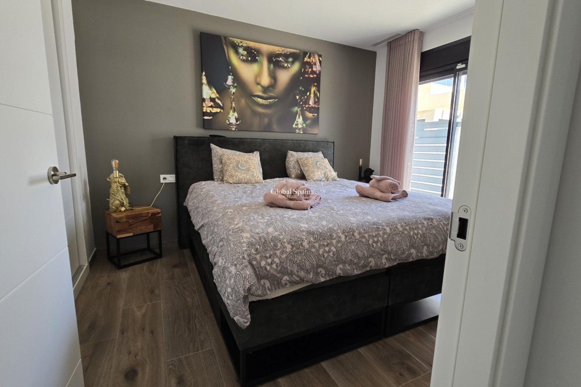 Resale - VILLA -
LOS MONTESINOS - Costa Blanca