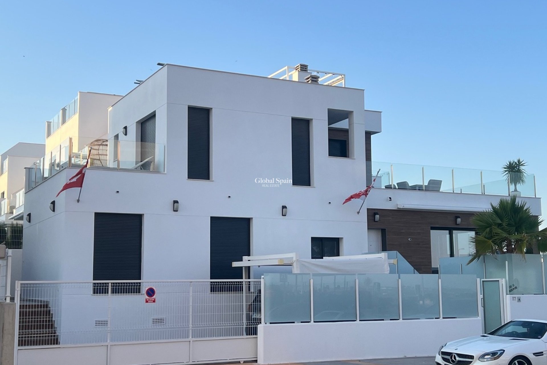 Resale - VILLA -
LOS MONTESINOS - Costa Blanca