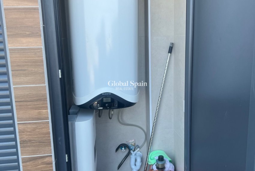 Resale - VILLA -
LOS MONTESINOS - Costa Blanca