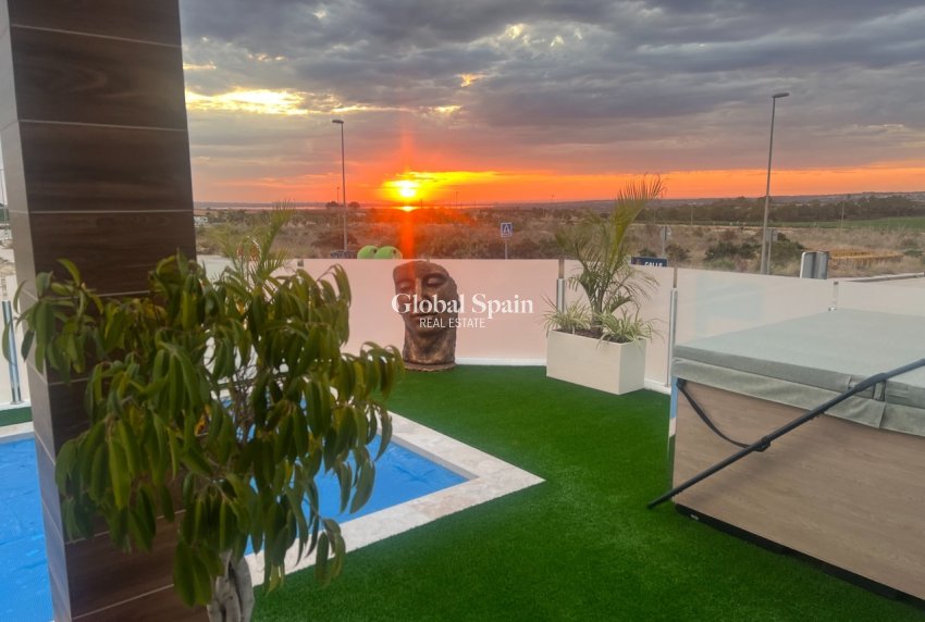 Resale - VILLA -
LOS MONTESINOS - Costa Blanca
