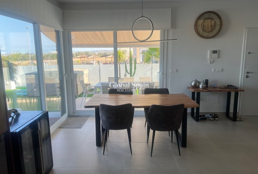 Resale - VILLA -
LOS MONTESINOS - Costa Blanca