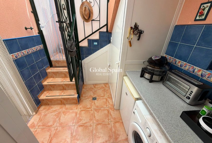 Resale - VILLA -
LOS MONTESINOS - Costa Blanca