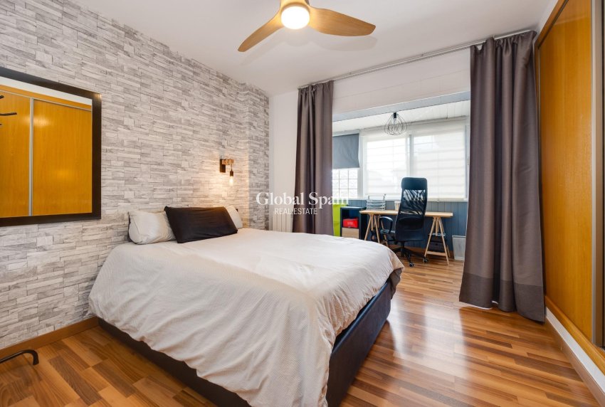 Resale - VILLA -
LOS MONTESINOS - La Herrada