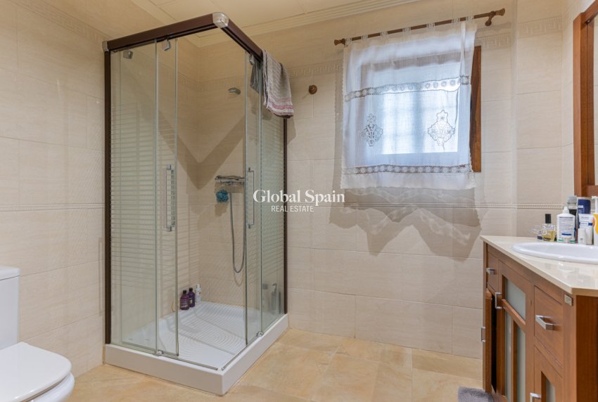 Resale - Villa -
LOS MONTESINOS - La Herrada