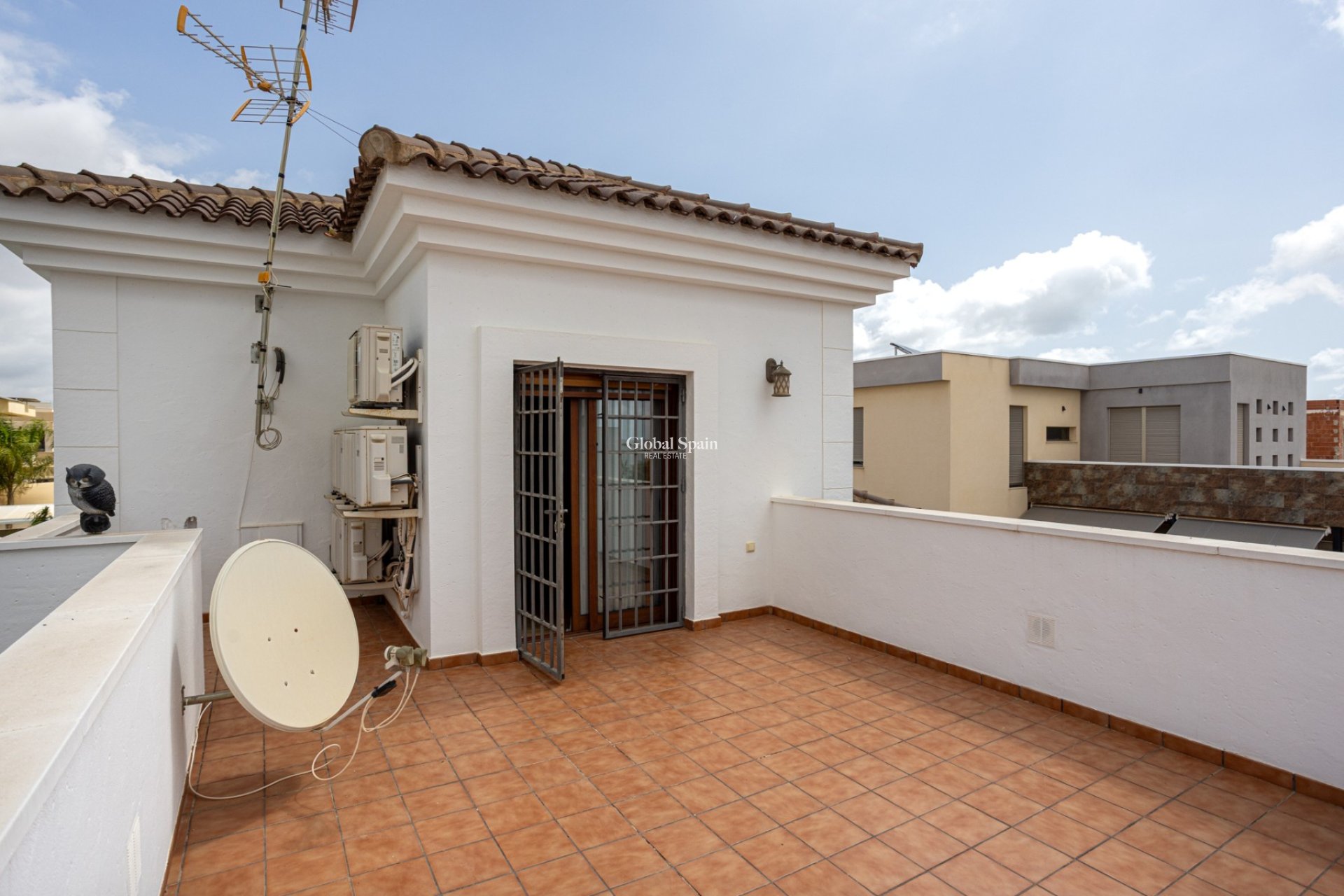 Resale - Villa -
LOS MONTESINOS - La Herrada