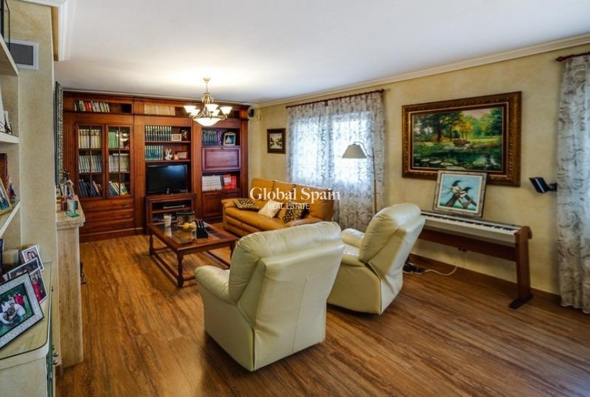 Resale - VILLA -
LOS MONTESINOS - Montesinos  Los