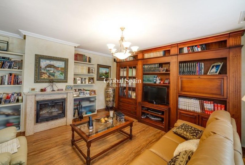 Resale - VILLA -
LOS MONTESINOS - Montesinos  Los