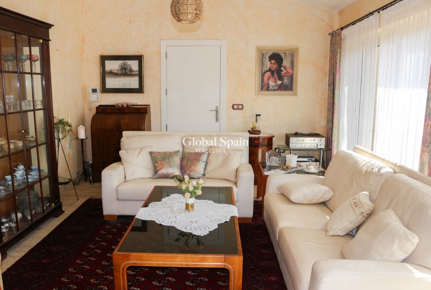 Resale - VILLA -
LOS URRUTIAS - Los Urrutias