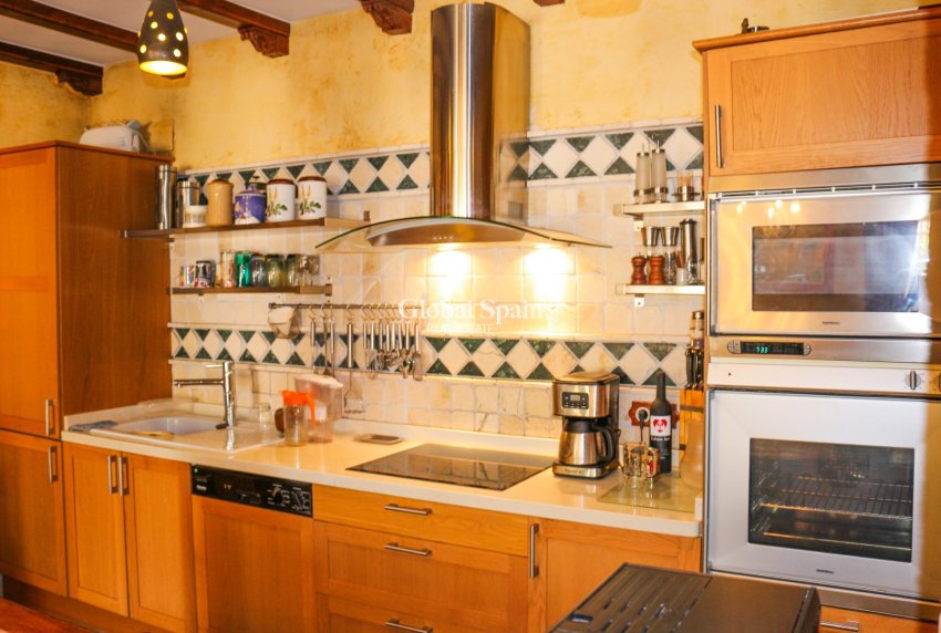 Resale - VILLA -
LOS URRUTIAS - Los Urrutias