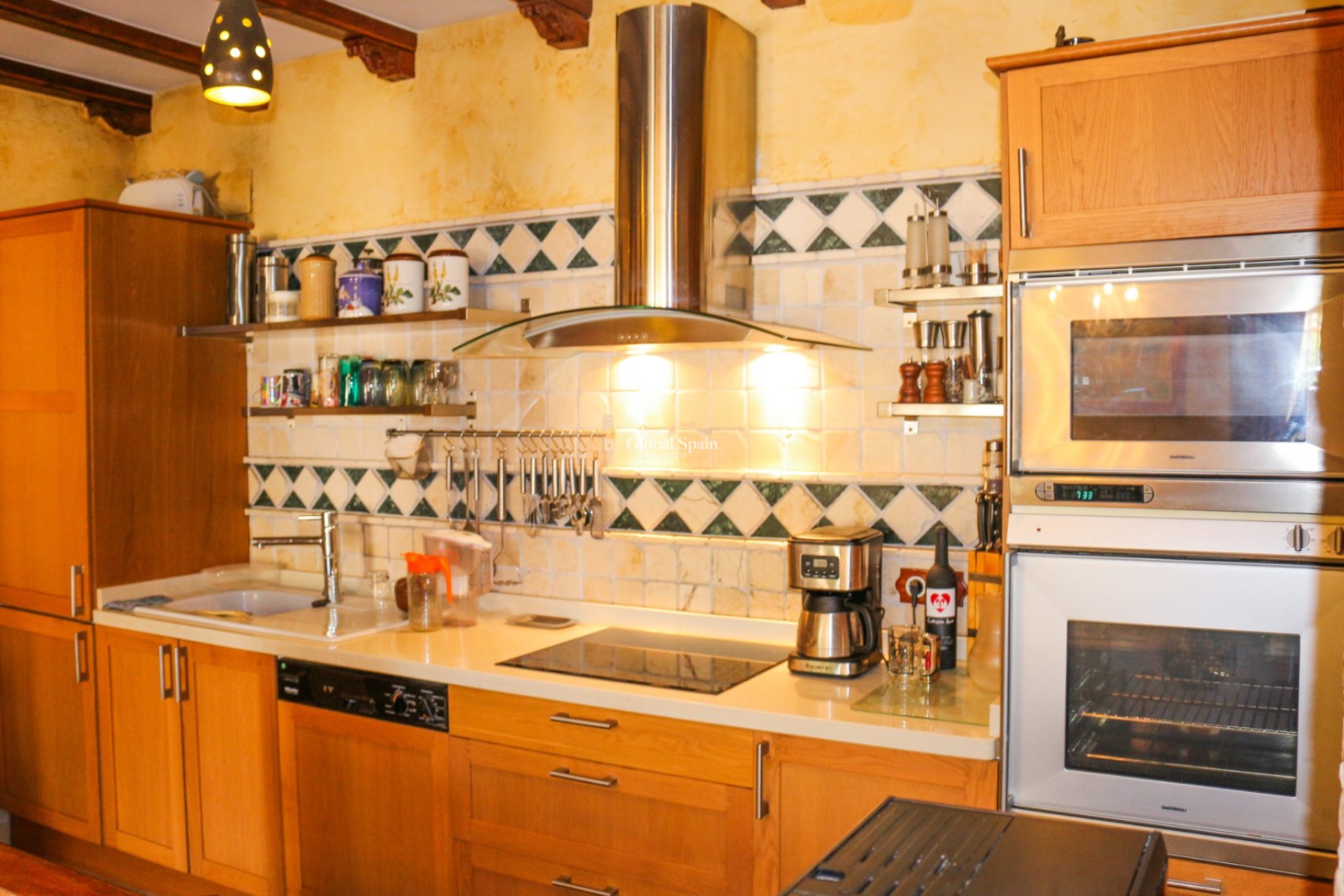 Resale - VILLA -
LOS URRUTIAS - Los Urrutias