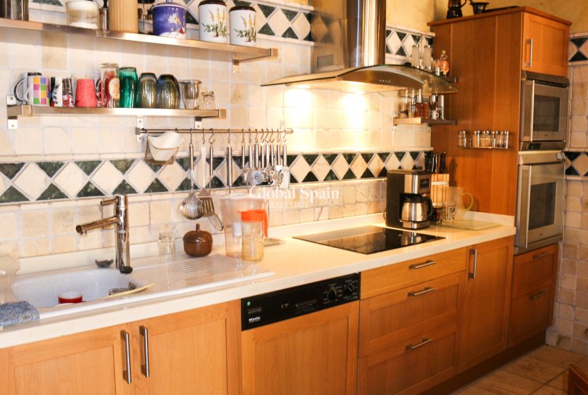 Resale - VILLA -
LOS URRUTIAS - Los Urrutias