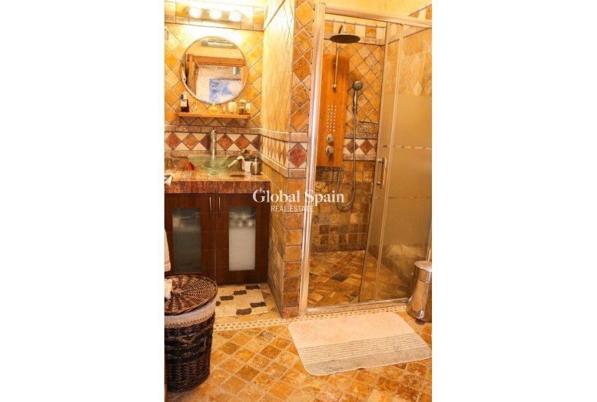 Resale - VILLA -
LOS URRUTIAS - Los Urrutias