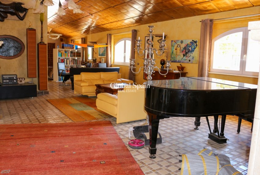 Resale - VILLA -
LOS URRUTIAS - Los Urrutias