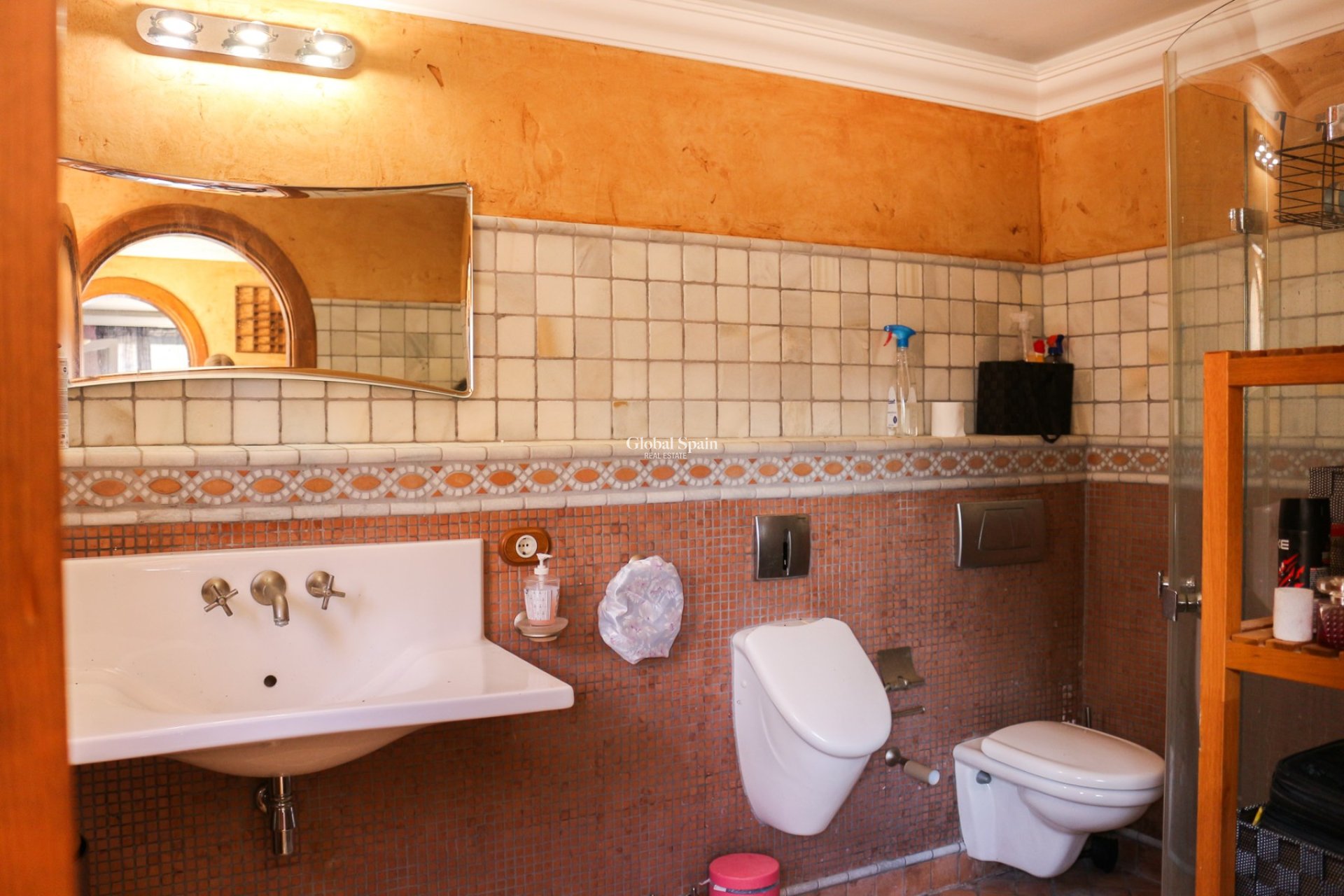 Resale - VILLA -
LOS URRUTIAS - Los Urrutias