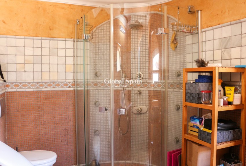 Resale - VILLA -
LOS URRUTIAS - Los Urrutias