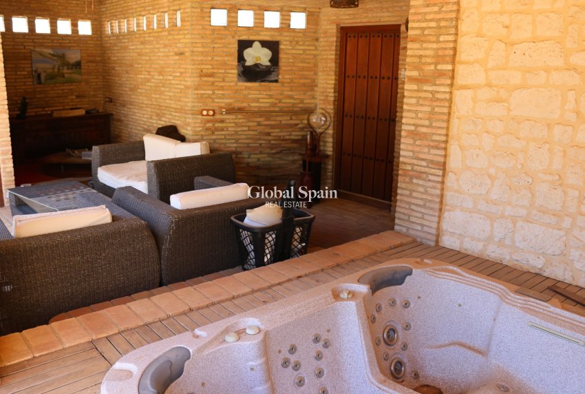 Resale - VILLA -
LOS URRUTIAS - Los Urrutias