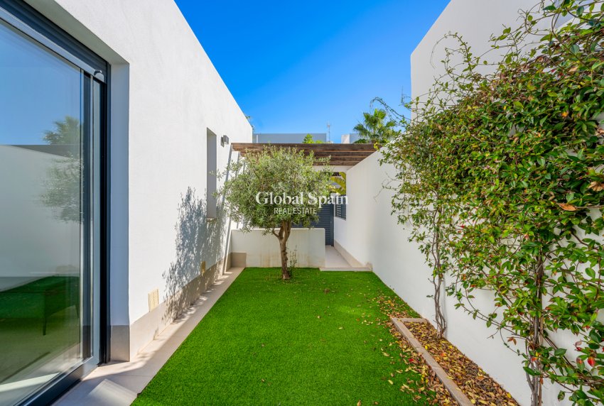 Resale - VILLA -
MAR DE CRISTAL - Costa Calida