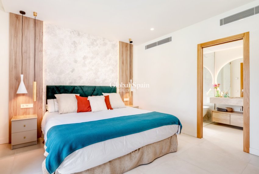 Resale - VILLA -
Marrachí - Mallorca