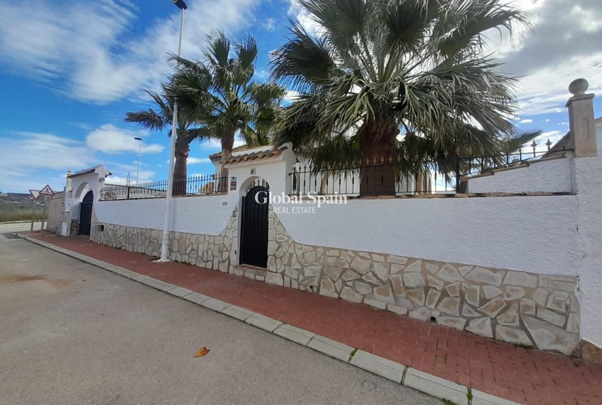 Resale - VILLA -
MAZARRÓN - Camposol