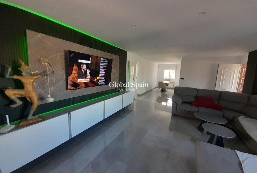 Resale - VILLA -
MAZARRÓN - Camposol