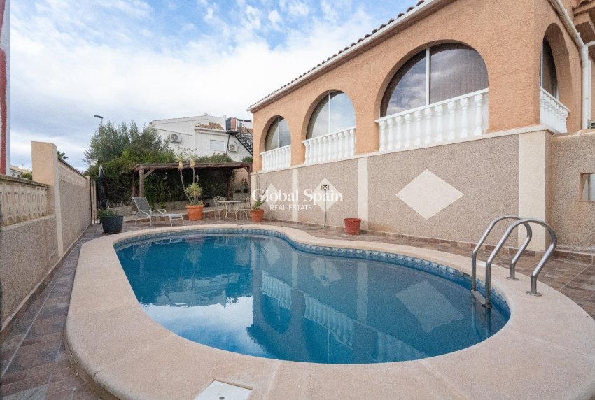 Resale - VILLA -
MAZARRÓN - Camposol