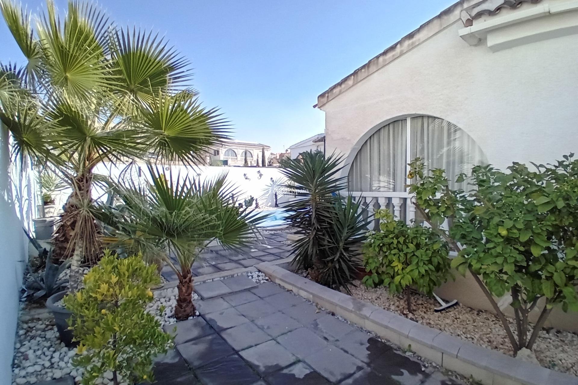 Resale - VILLA -
MAZARRÓN - Camposol