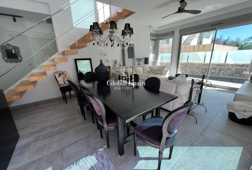 Resale - Villa -
MIL PALMERAS  - Costa Blanca Sur