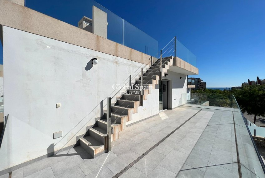 Resale - Villa -
MIL PALMERAS  - Costa Blanca Sur