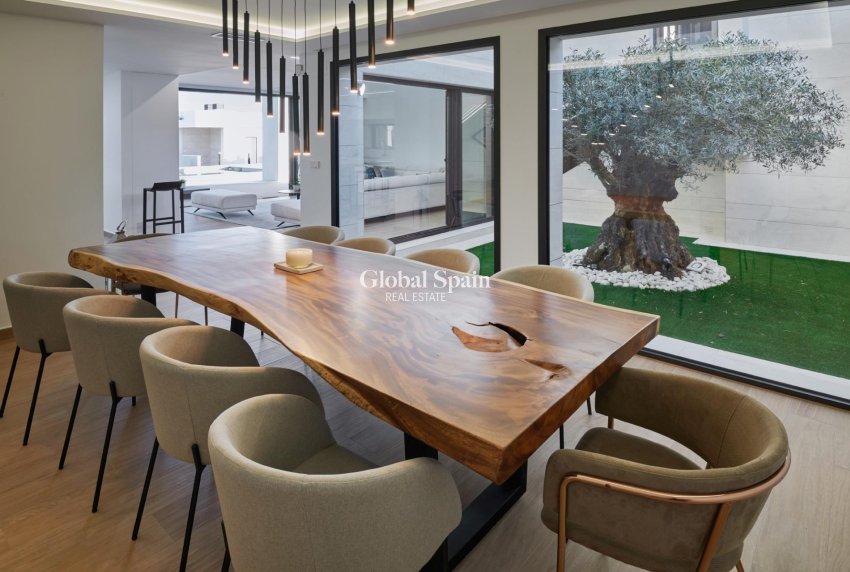 Resale - VILLA -
MOLINA DEL SEGURA - Inland