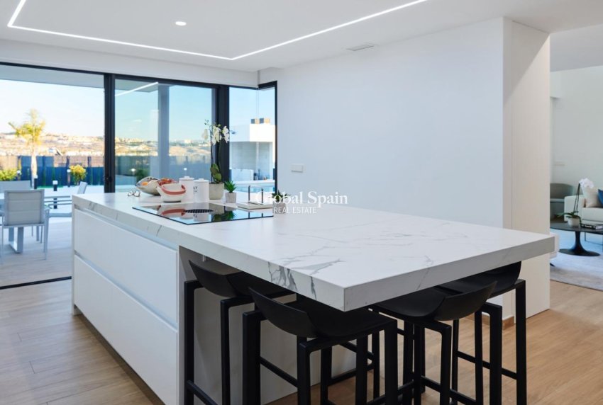 Resale - VILLA -
MOLINA DEL SEGURA - Inland