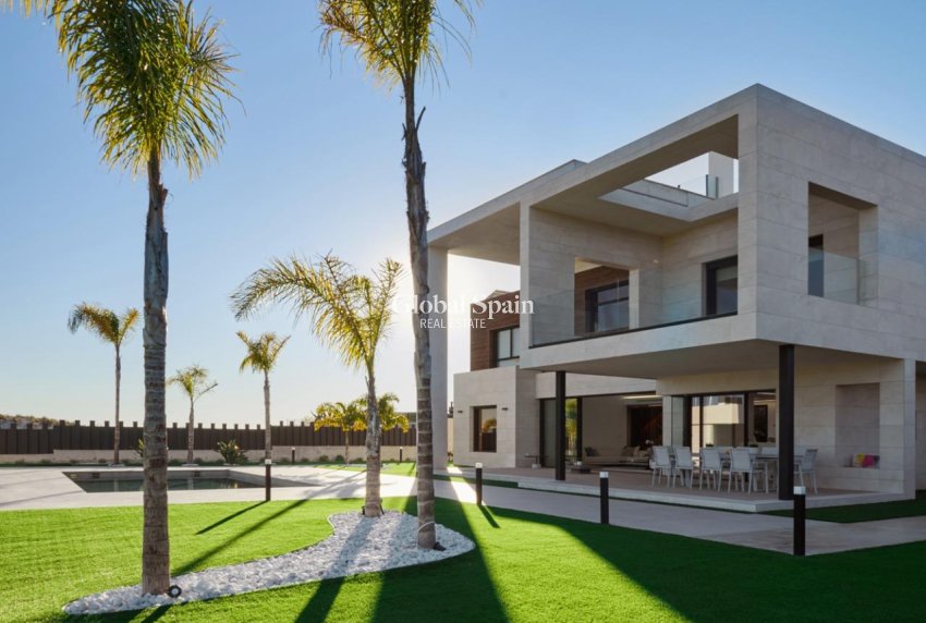 Resale - VILLA -
MOLINA DEL SEGURA - Inland