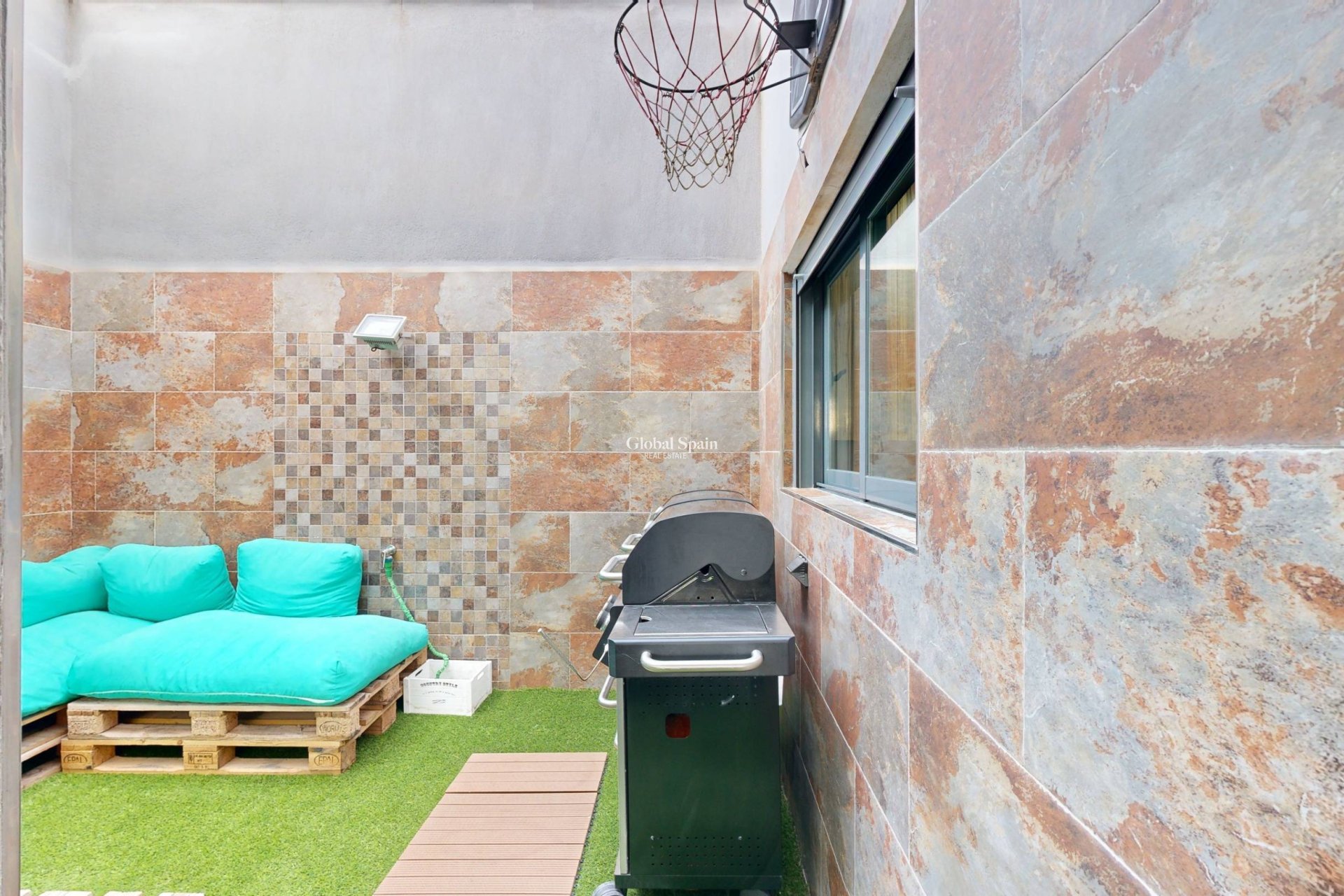 Resale - VILLA -
MOLINA DEL SEGURA - Torrealta