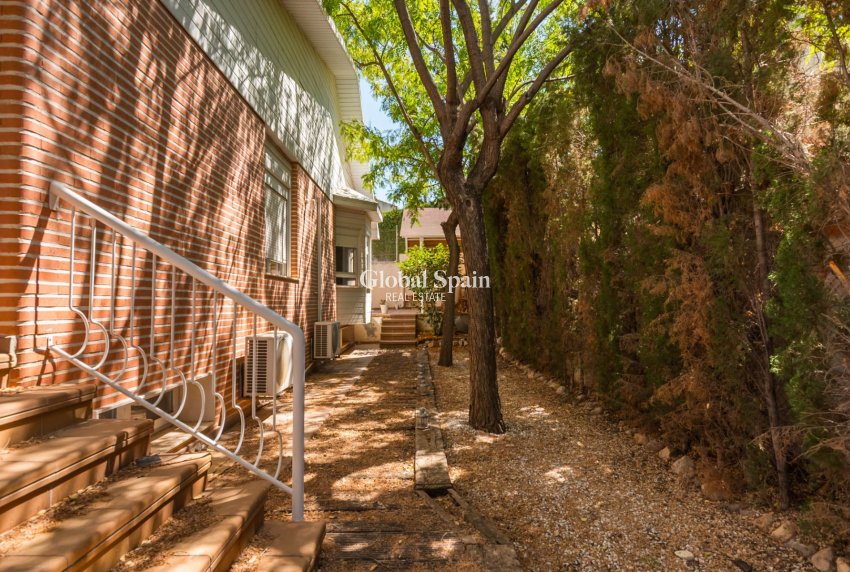 Resale - VILLA -
MOLINA DEL SEGURA