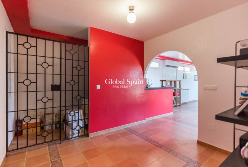 Resale - VILLA -
MOLINA DEL SEGURA