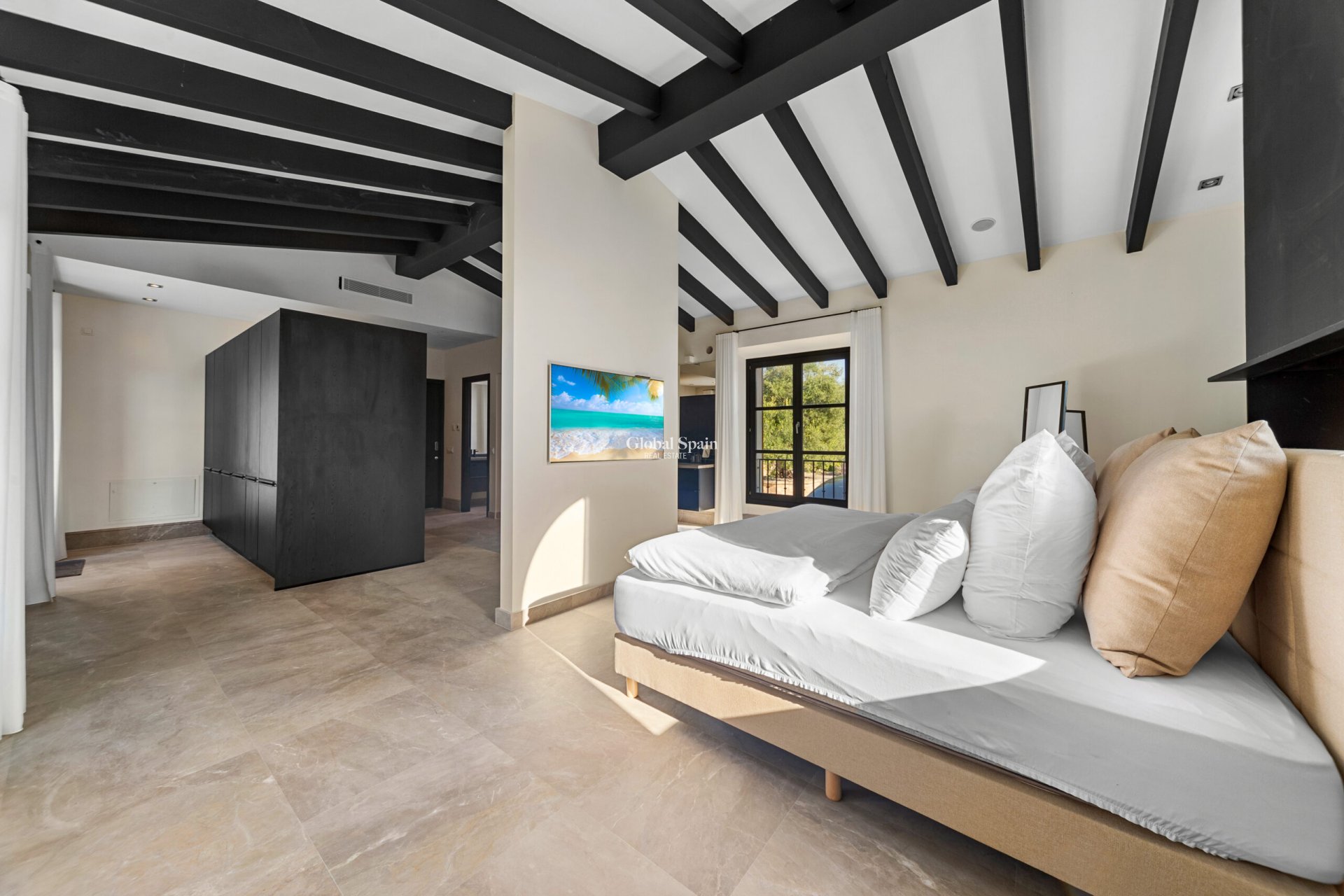 Resale - VILLA -
MONTUÏRI - optional location detail