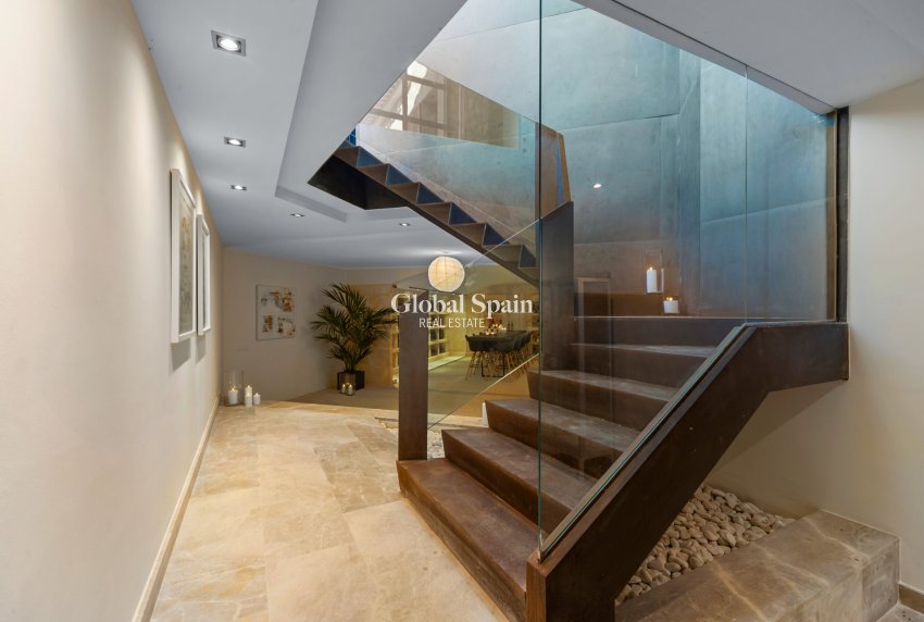 Resale - VILLA -
MONTUÏRI - optional location detail