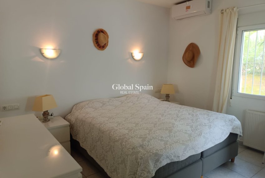 Resale - VILLA -
MORAIRA_TEULADA - center