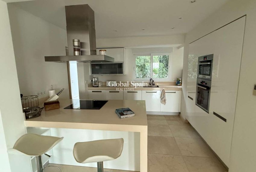 Resale - VILLA -
MORAIRA_TEULADA - Costa Blanca